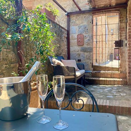 Monteriggioni Castello Villa ภายนอก รูปภาพ