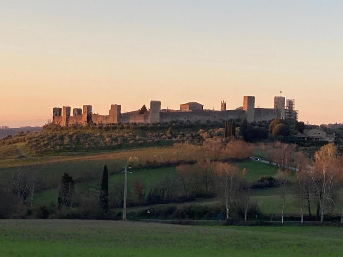 Monteriggioni Castello Villa ภายนอก รูปภาพ