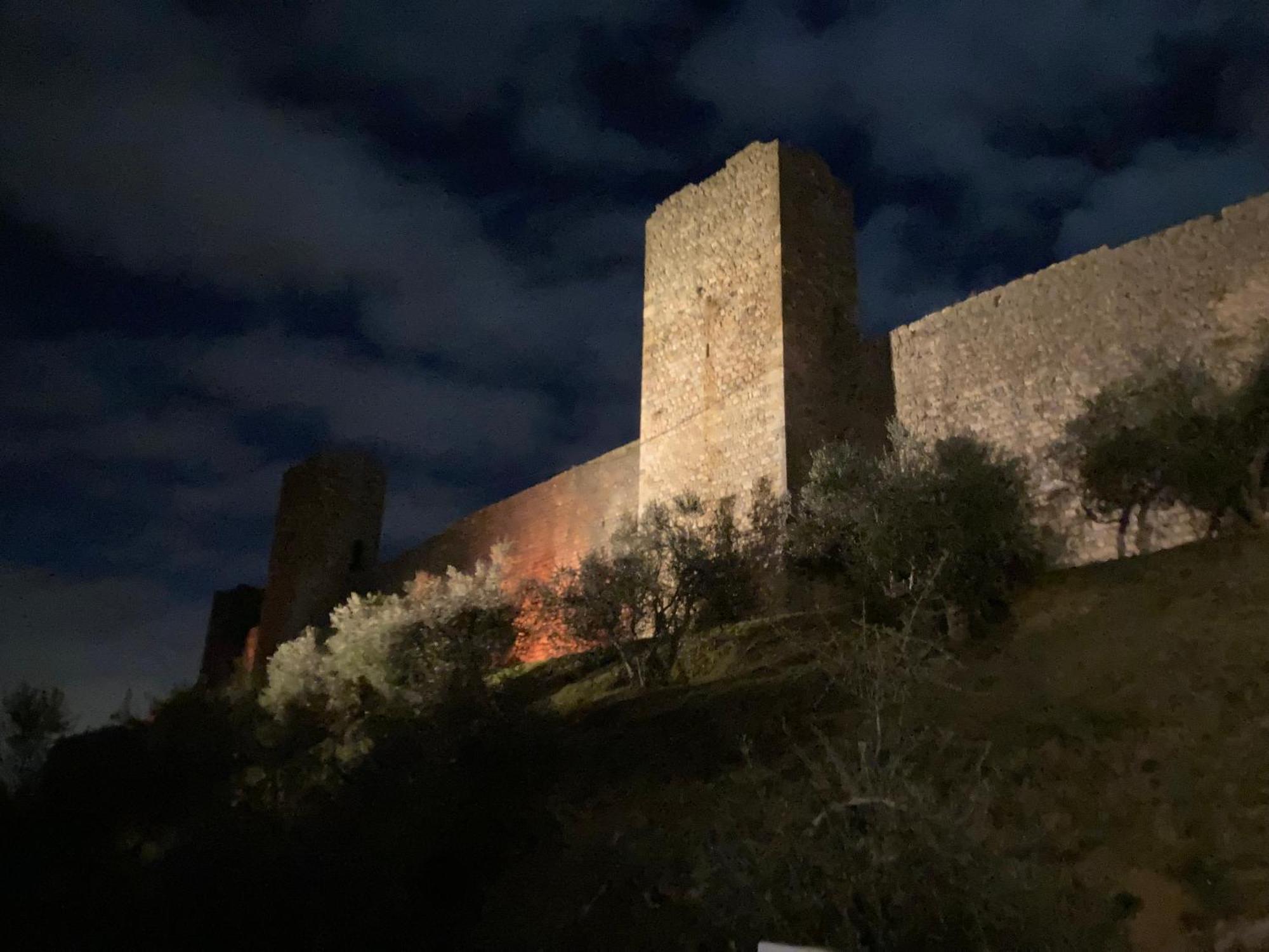 Monteriggioni Castello Villa ภายนอก รูปภาพ