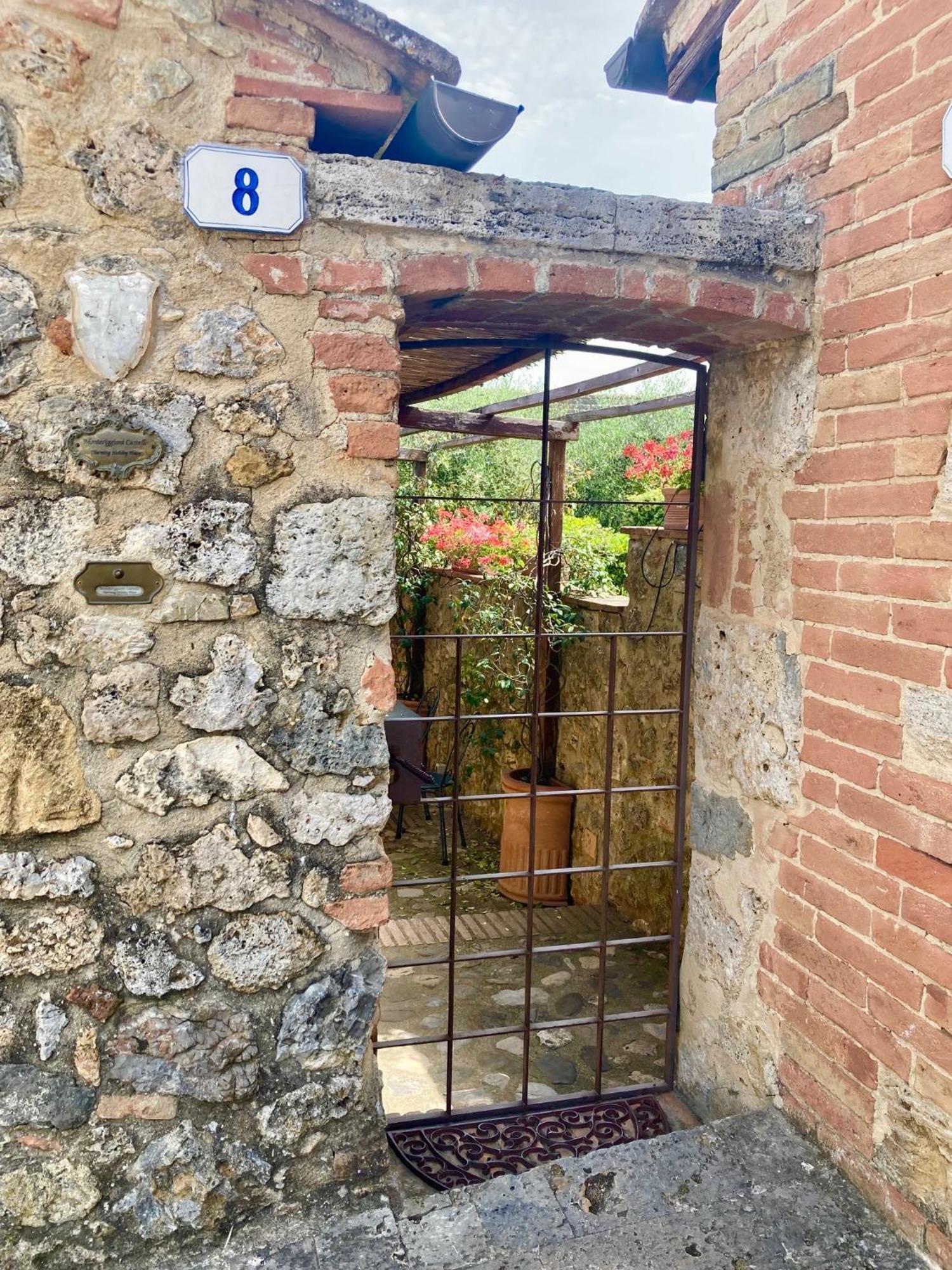 Monteriggioni Castello Villa ภายนอก รูปภาพ