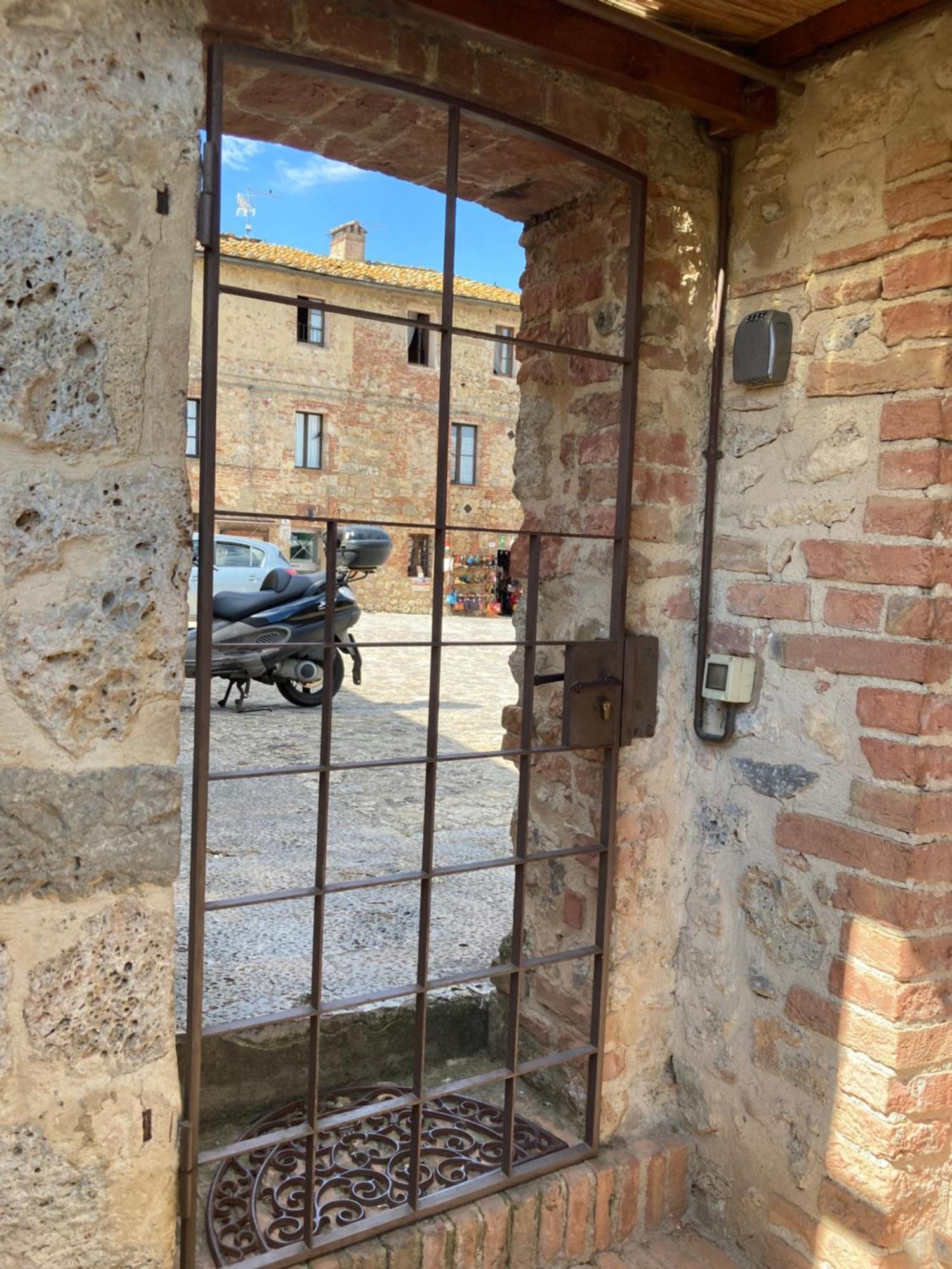 Monteriggioni Castello Villa ภายนอก รูปภาพ