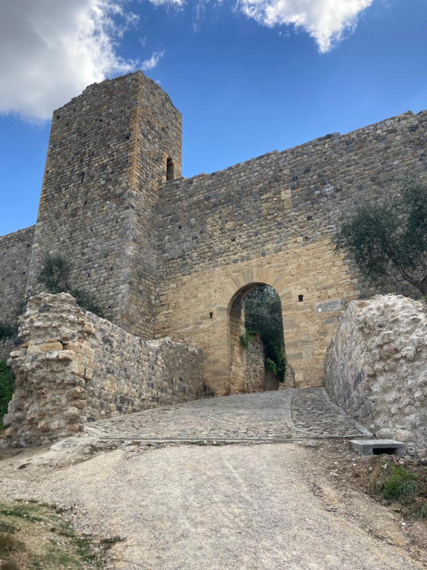 Monteriggioni Castello Villa ภายนอก รูปภาพ